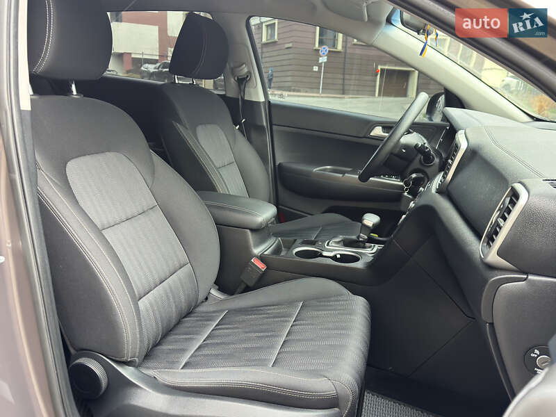 Позашляховик / Кросовер Kia Sportage 2021 в Львові