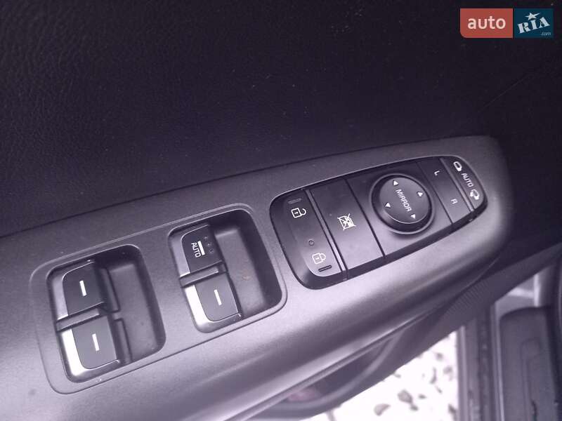 Внедорожник / Кроссовер Kia Sportage 2016 в Луцке