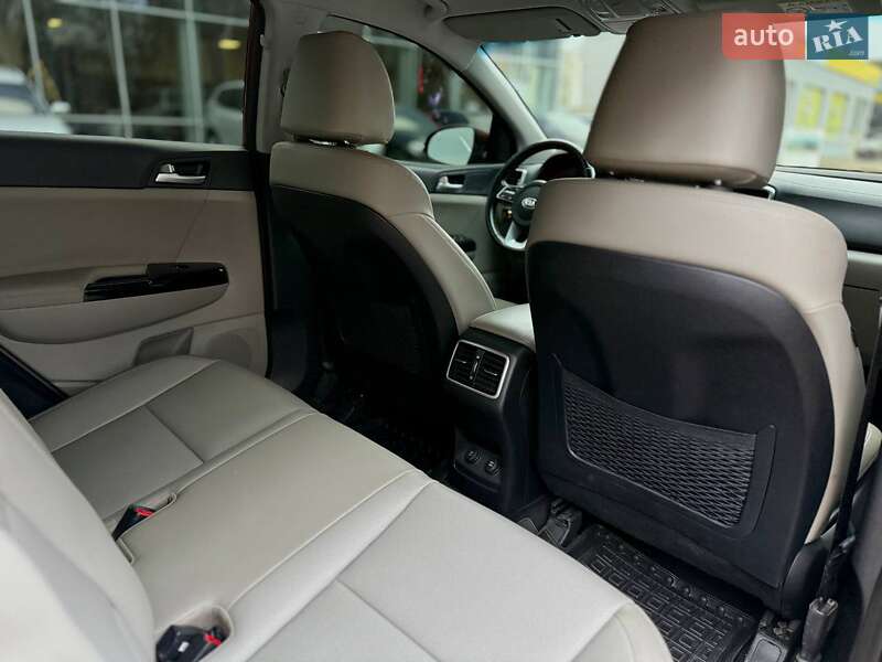 Внедорожник / Кроссовер Kia Sportage 2019 в Днепре