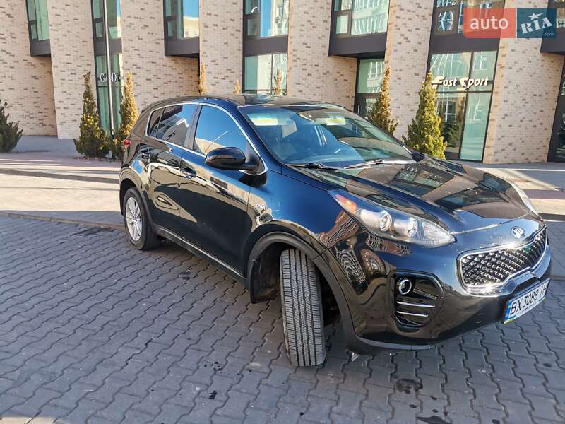Позашляховик / Кросовер Kia Sportage 2017 в Хмельницькому