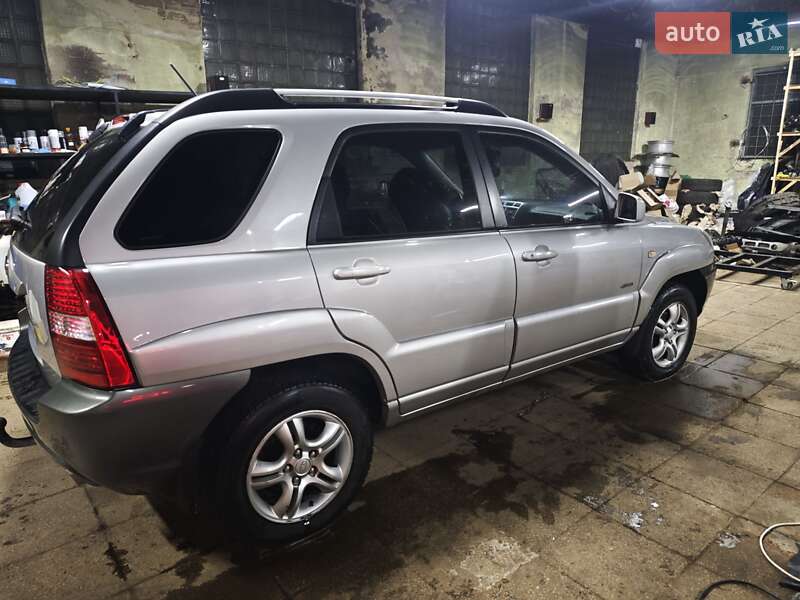 Внедорожник / Кроссовер Kia Sportage 2004 в Львове