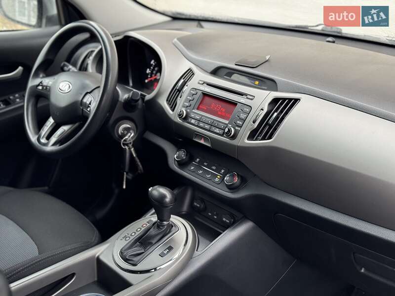 Внедорожник / Кроссовер Kia Sportage 2013 в Сарнах