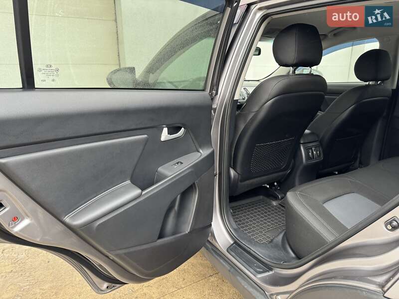 Внедорожник / Кроссовер Kia Sportage 2013 в Сарнах