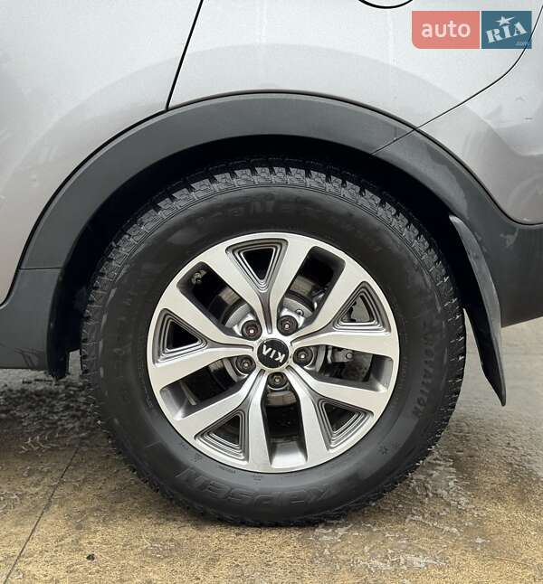 Внедорожник / Кроссовер Kia Sportage 2013 в Сарнах