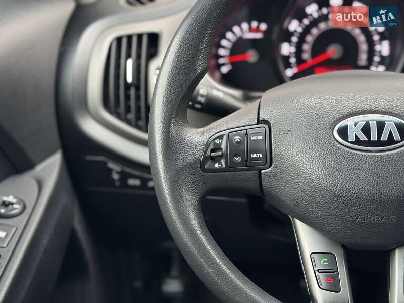 Внедорожник / Кроссовер Kia Sportage 2013 в Сарнах