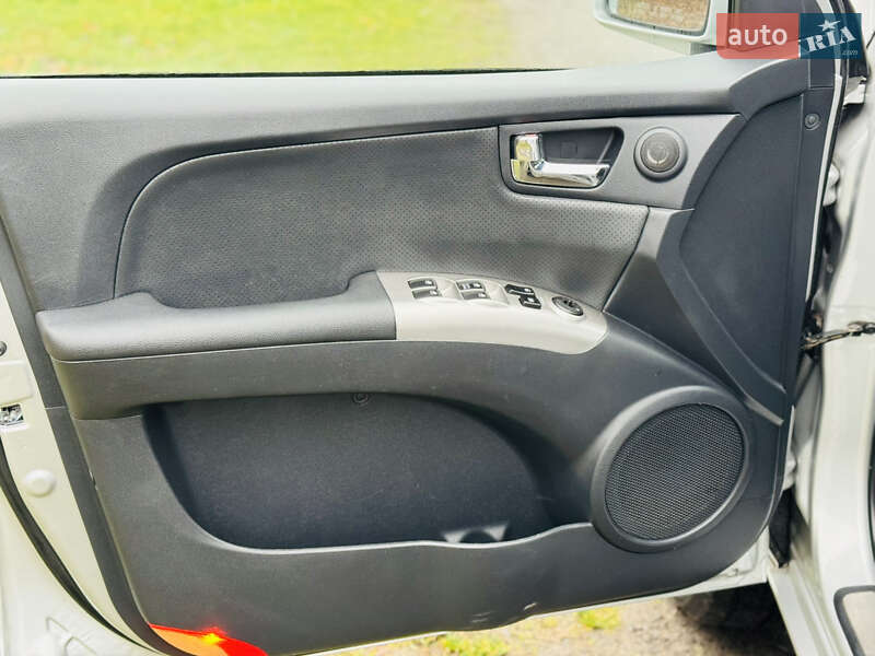 Позашляховик / Кросовер Kia Sportage 2007 в Харкові