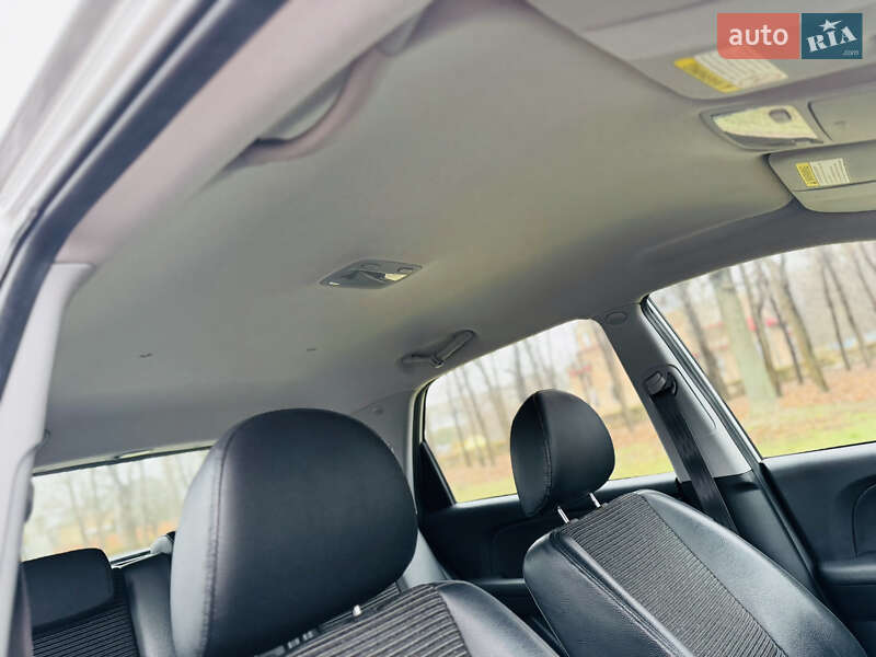 Позашляховик / Кросовер Kia Sportage 2007 в Харкові