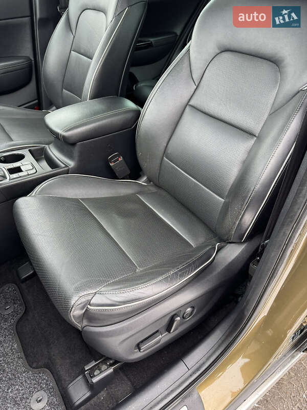 Позашляховик / Кросовер Kia Sportage 2016 в Полтаві фото 22 Позашляховик / Кросовер Kia Sportage 2016 в Полтаві