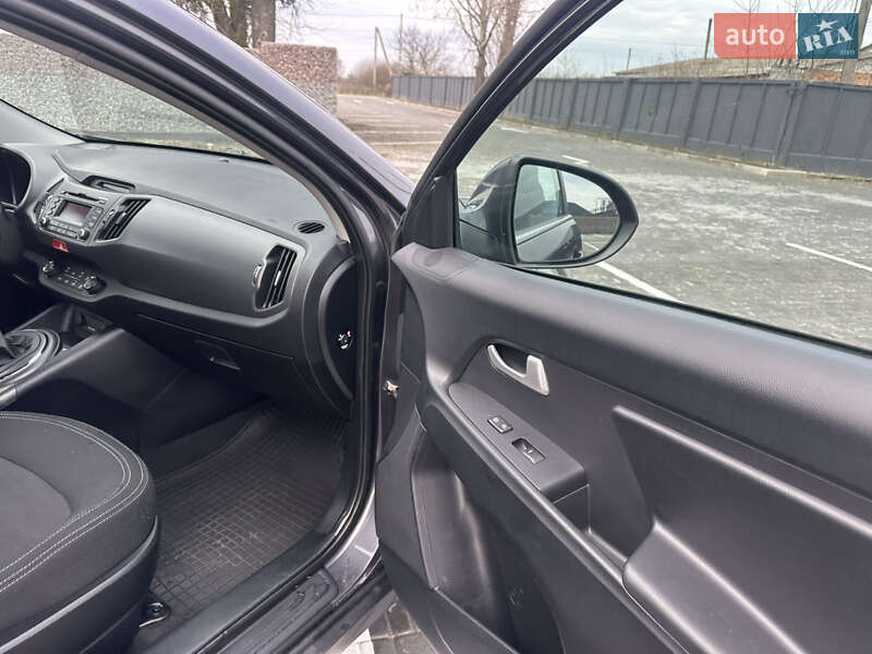 Позашляховик / Кросовер Kia Sportage 2010 в Житомирі