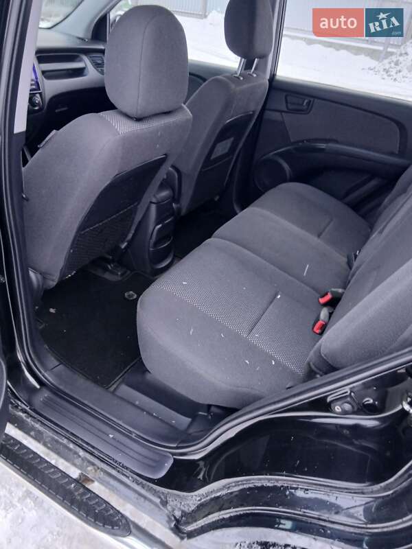 Позашляховик / Кросовер Kia Sportage 2006 в Чернігові