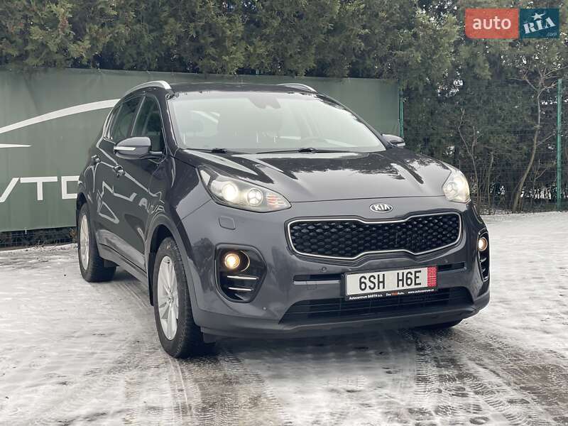 Внедорожник / Кроссовер Kia Sportage 2016 в Черновцах