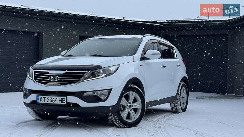 Внедорожник / Кроссовер Kia Sportage 2011 в Ивано-Франковске