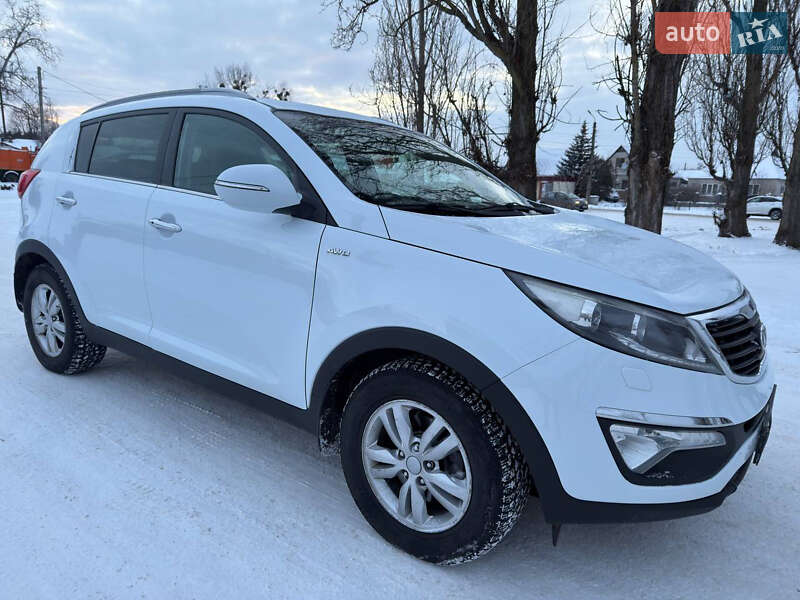 Внедорожник / Кроссовер Kia Sportage 2012 в Киеве