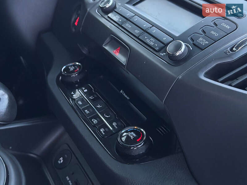 Внедорожник / Кроссовер Kia Sportage 2012 в Киеве