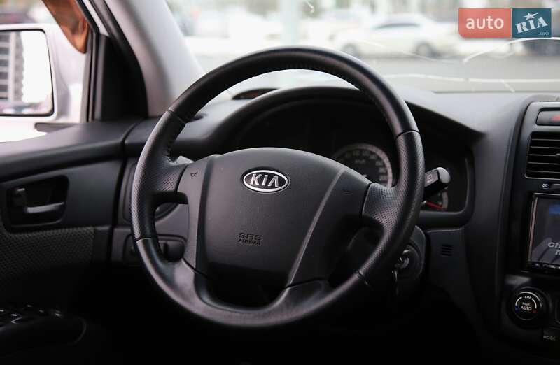 Внедорожник / Кроссовер Kia Sportage 2008 в Харькове