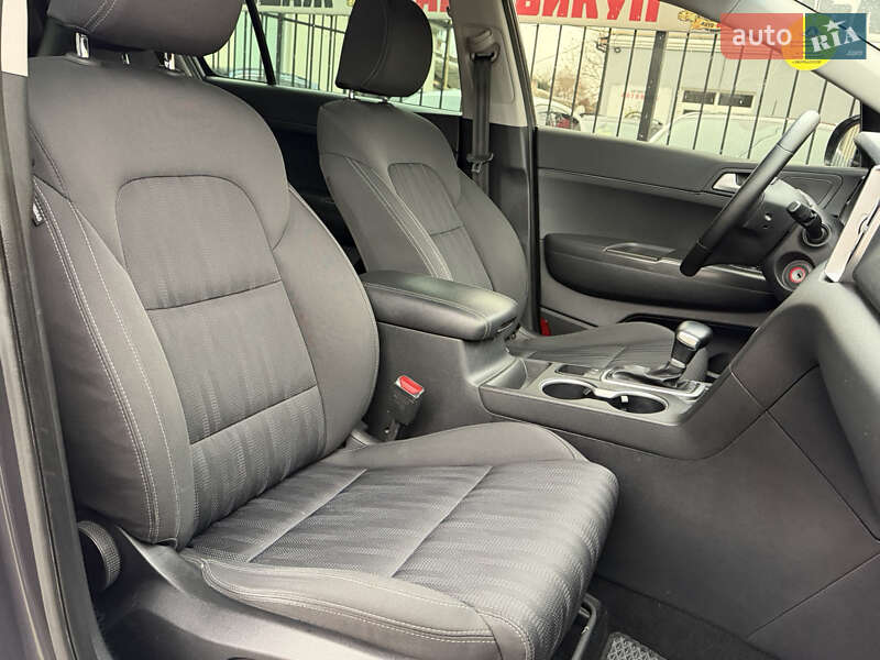 Позашляховик / Кросовер Kia Sportage 2017 в Миколаєві