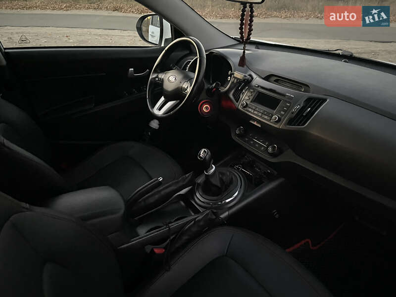 Внедорожник / Кроссовер Kia Sportage 2013 в Киеве