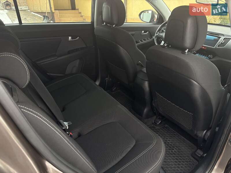 Внедорожник / Кроссовер Kia Sportage 2011 в Ровно фото 43 Внедорожник / Кроссовер Kia Sportage 2011 в Ровно