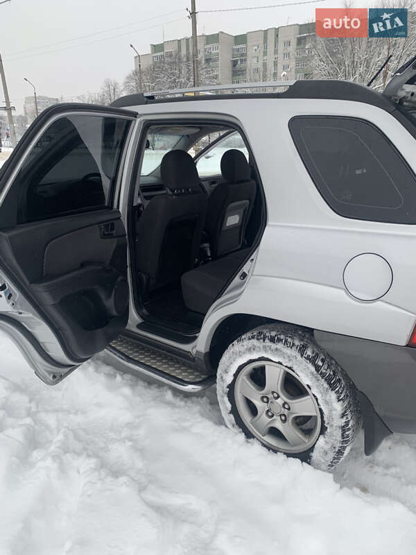 Внедорожник / Кроссовер Kia Sportage 2006 в Дрогобыче фото 37 Внедорожник / Кроссовер Kia Sportage 2006 в Дрогобыче