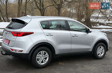 Внедорожник / Кроссовер Kia Sportage 2016 в Млинове