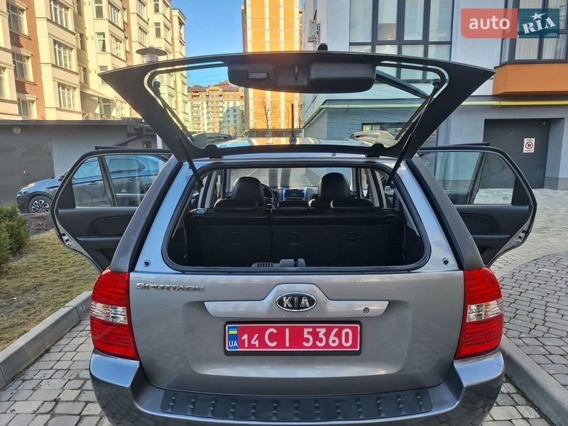 Внедорожник / Кроссовер Kia Sportage 2006 в Ивано-Франковске