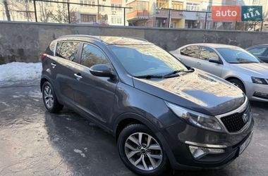 Позашляховик / Кросовер Kia Sportage 2015 в Києві
