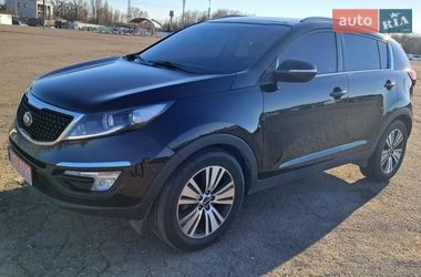 Позашляховик / Кросовер Kia Sportage 2015 в Києві