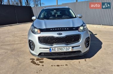 Внедорожник / Кроссовер Kia Sportage 2016 в Магдалиновке