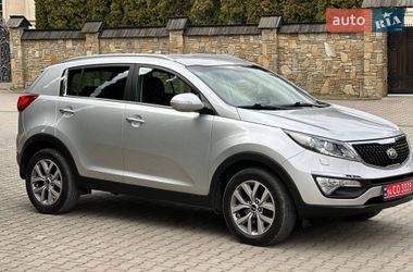 Внедорожник / Кроссовер Kia Sportage 2015 в Надворной