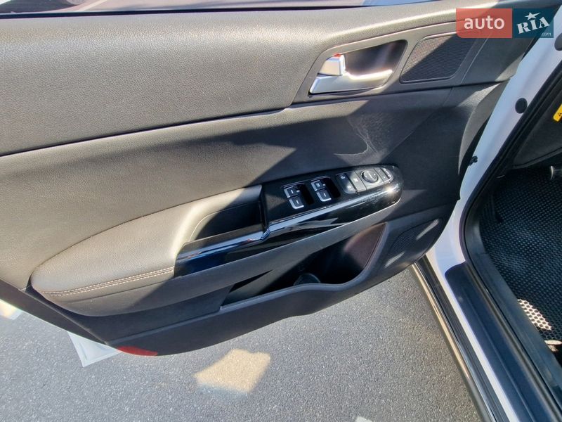 Внедорожник / Кроссовер Kia Sportage 2019 в Киеве