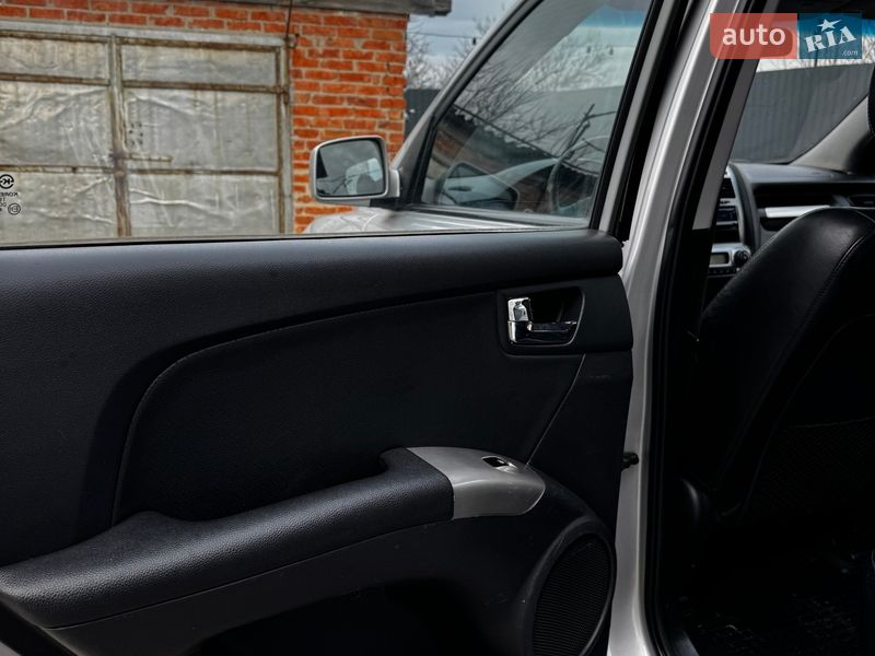 Позашляховик / Кросовер Kia Sportage 2006 в Полтаві