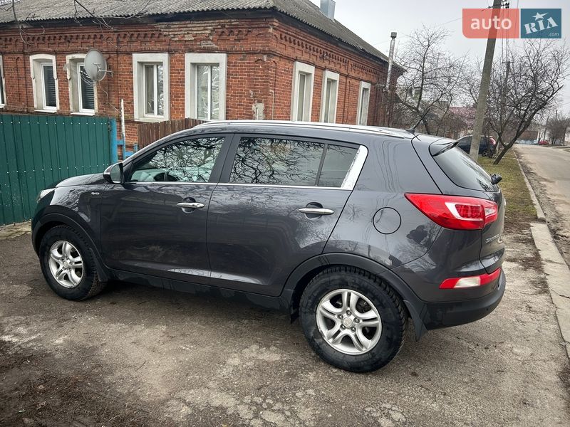Внедорожник / Кроссовер Kia Sportage 2012 в Валках
