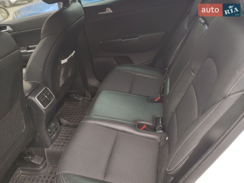 Внедорожник / Кроссовер Kia Sportage 2017 в Киеве