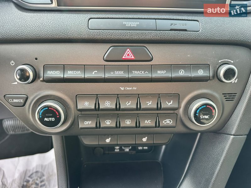 Внедорожник / Кроссовер Kia Sportage 2016 в Дубно