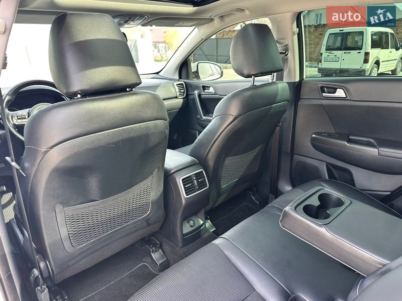 Внедорожник / Кроссовер Kia Sportage 2016 в Дубно