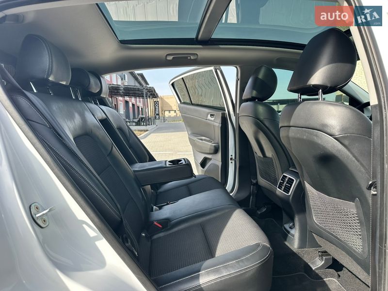 Внедорожник / Кроссовер Kia Sportage 2016 в Дубно