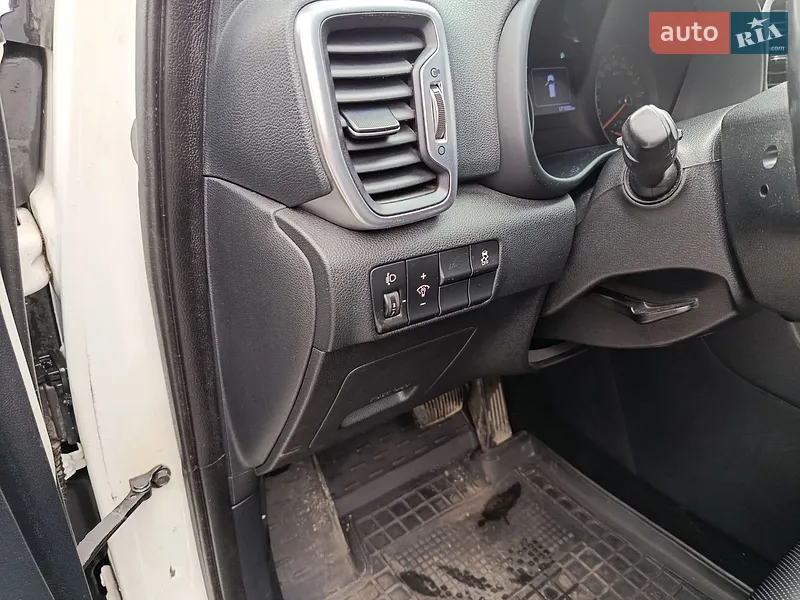 Kia Sportage 2017 VIN U5YPG815GHL374556 фото оголошення 16 з 59