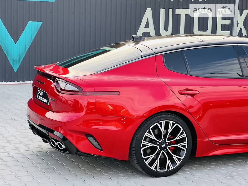 Лифтбек Kia Stinger 2018 в Мукачево