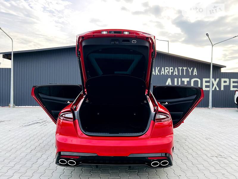 Лифтбек Kia Stinger 2018 в Мукачево