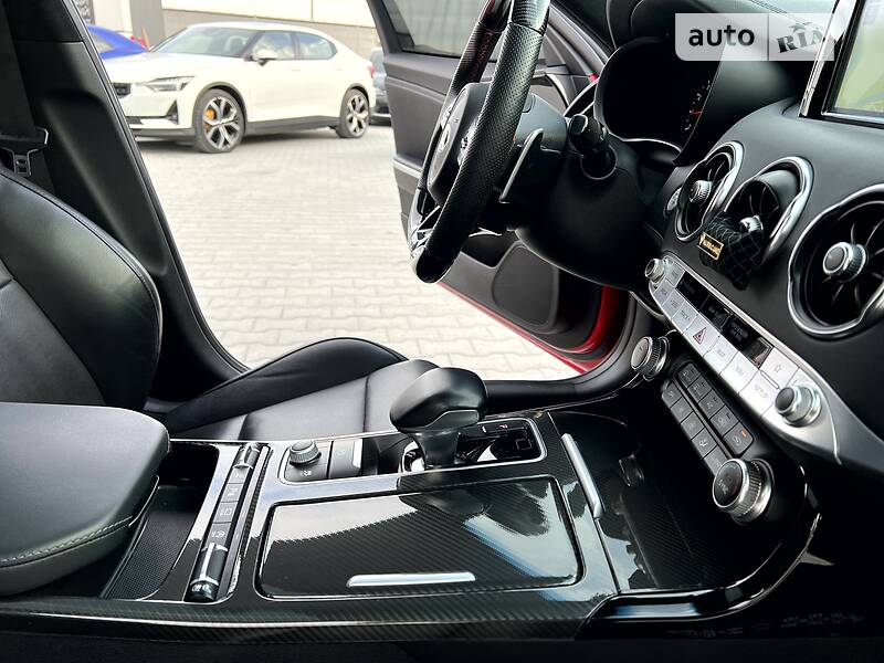 Лифтбек Kia Stinger 2018 в Мукачево