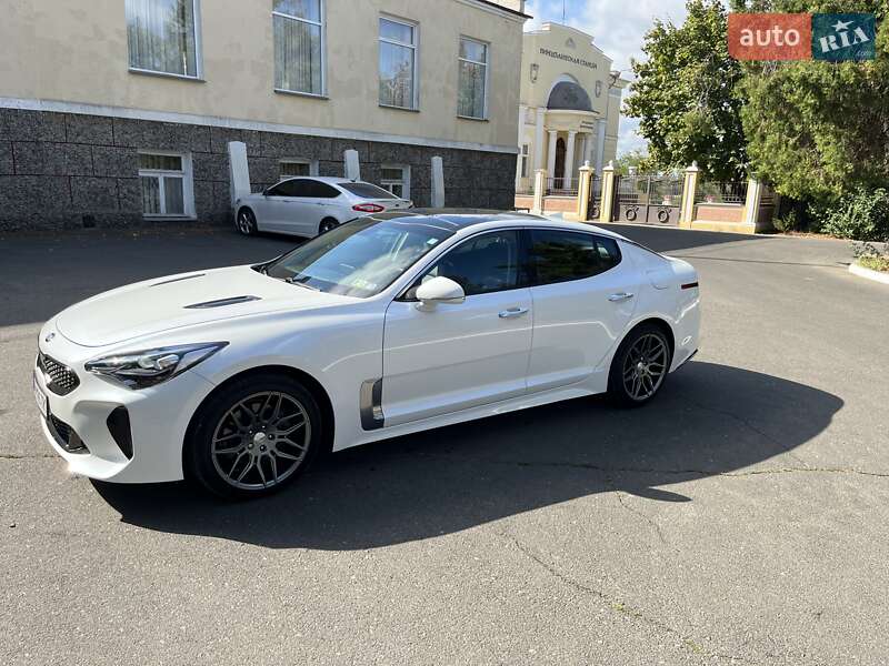 Фастбек Kia Stinger 2017 в Одесі