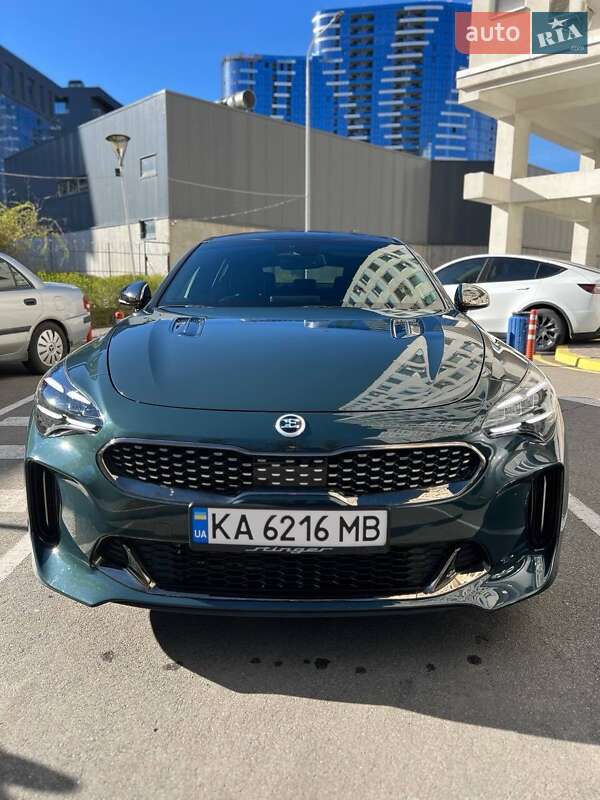 Лифтбек Kia Stinger 2021 в Киеве