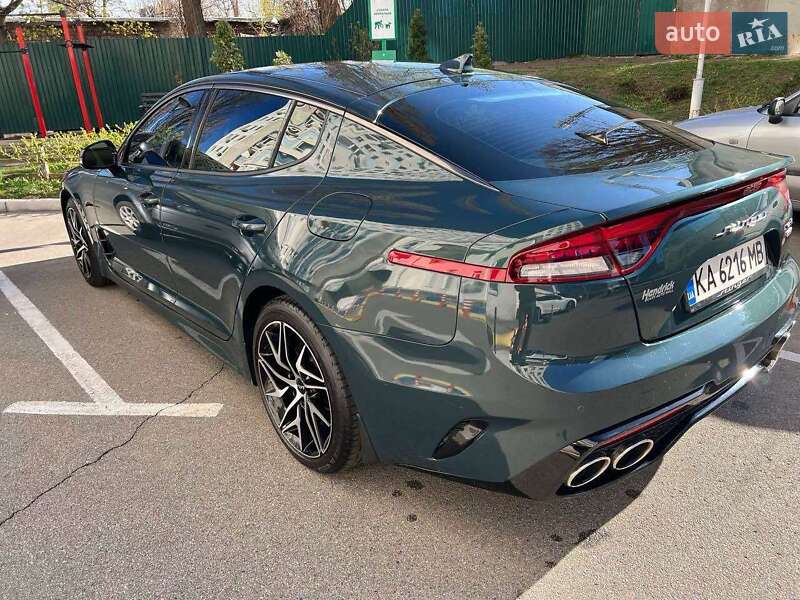 Лифтбек Kia Stinger 2021 в 