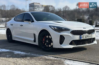 Фастбек Kia Stinger 2018 в Дніпрі