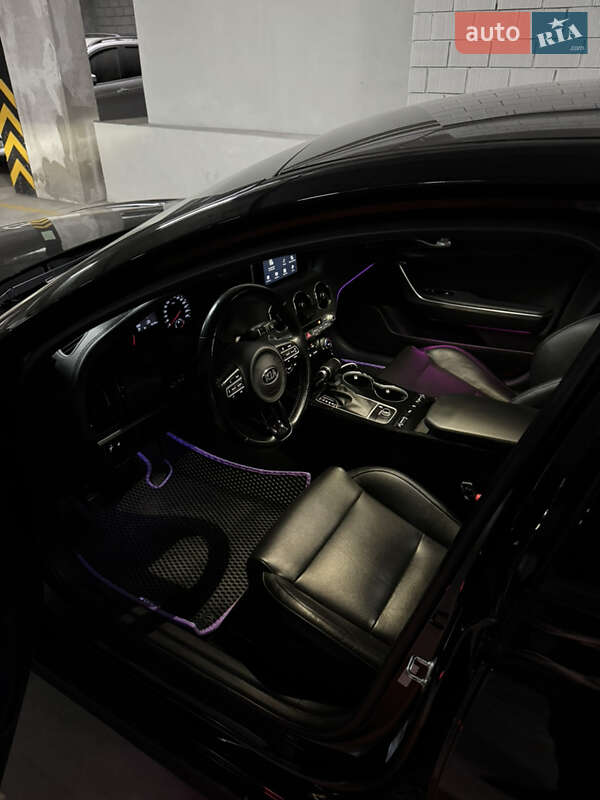 Фастбэк Kia Stinger 2017 в Киеве