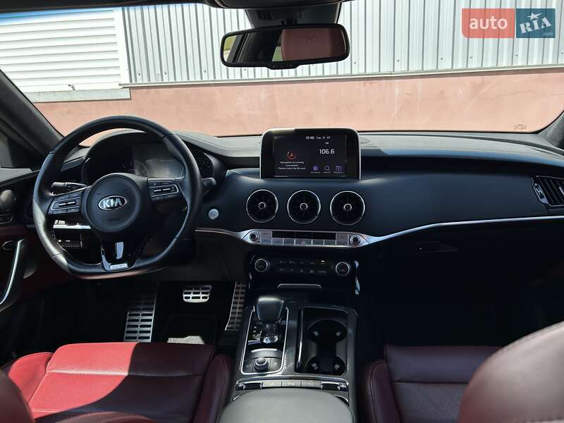 Фастбэк Kia Stinger 2018 в Черновцах