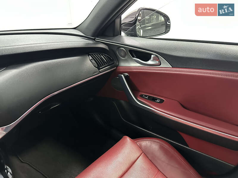 Фастбэк Kia Stinger 2018 в Одессе