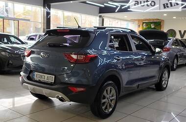 Позашляховик / Кросовер Kia Stonic 2017 в Києві