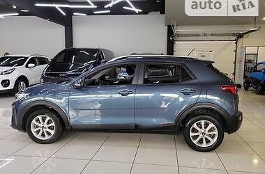 Позашляховик / Кросовер Kia Stonic 2017 в Києві