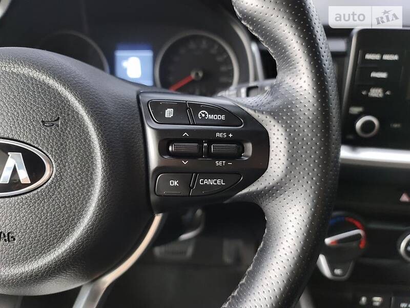 Позашляховик / Кросовер Kia Stonic 2017 в Києві
